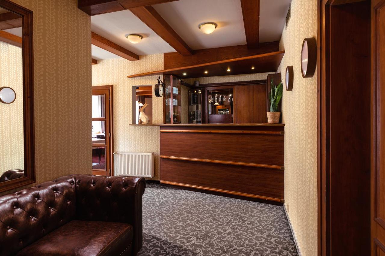 Prague Hotel Carl Inn Restaurant & Free Parking Kültér fotó