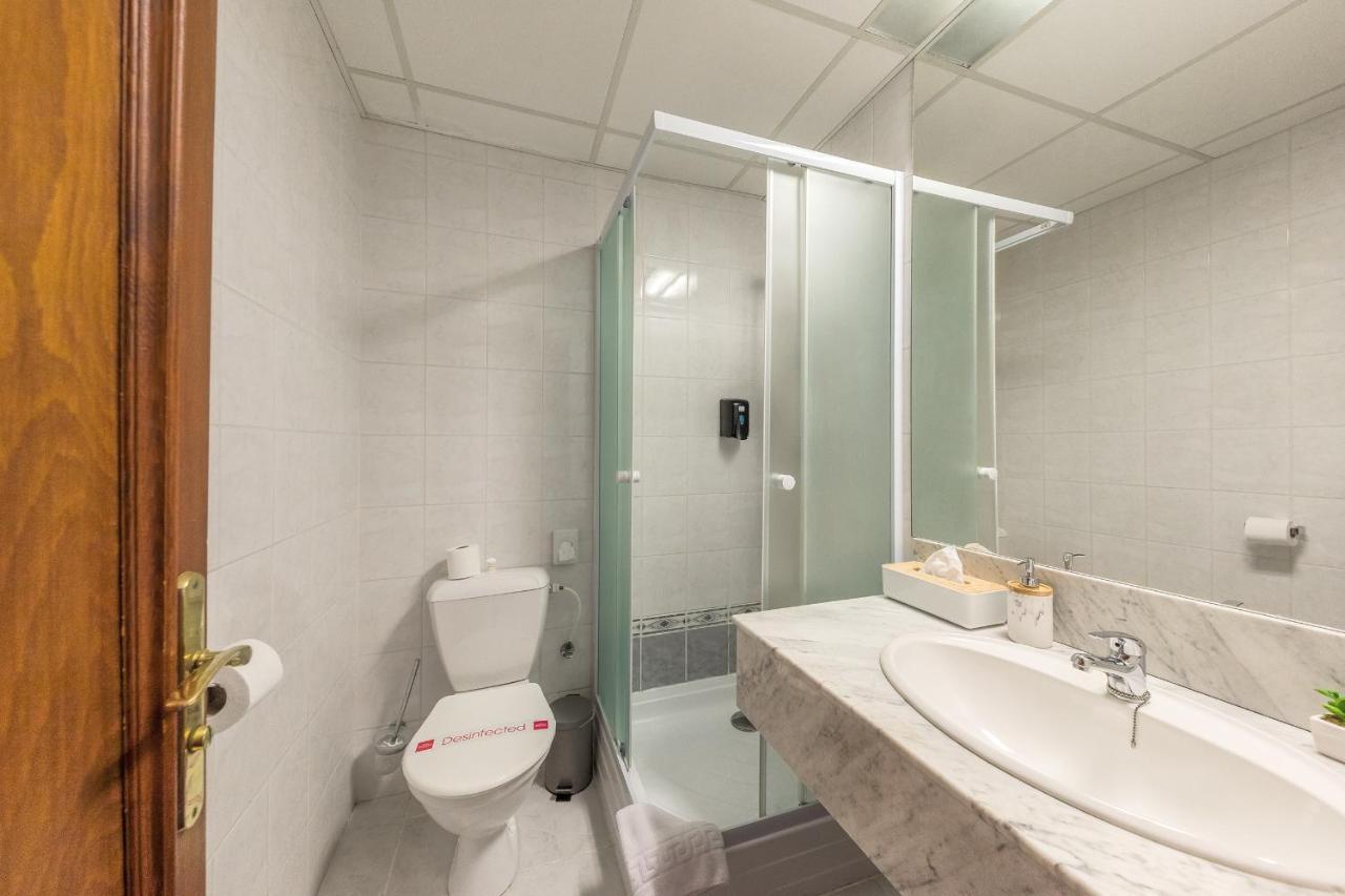 Prague Hotel Carl Inn Restaurant & Free Parking Kültér fotó